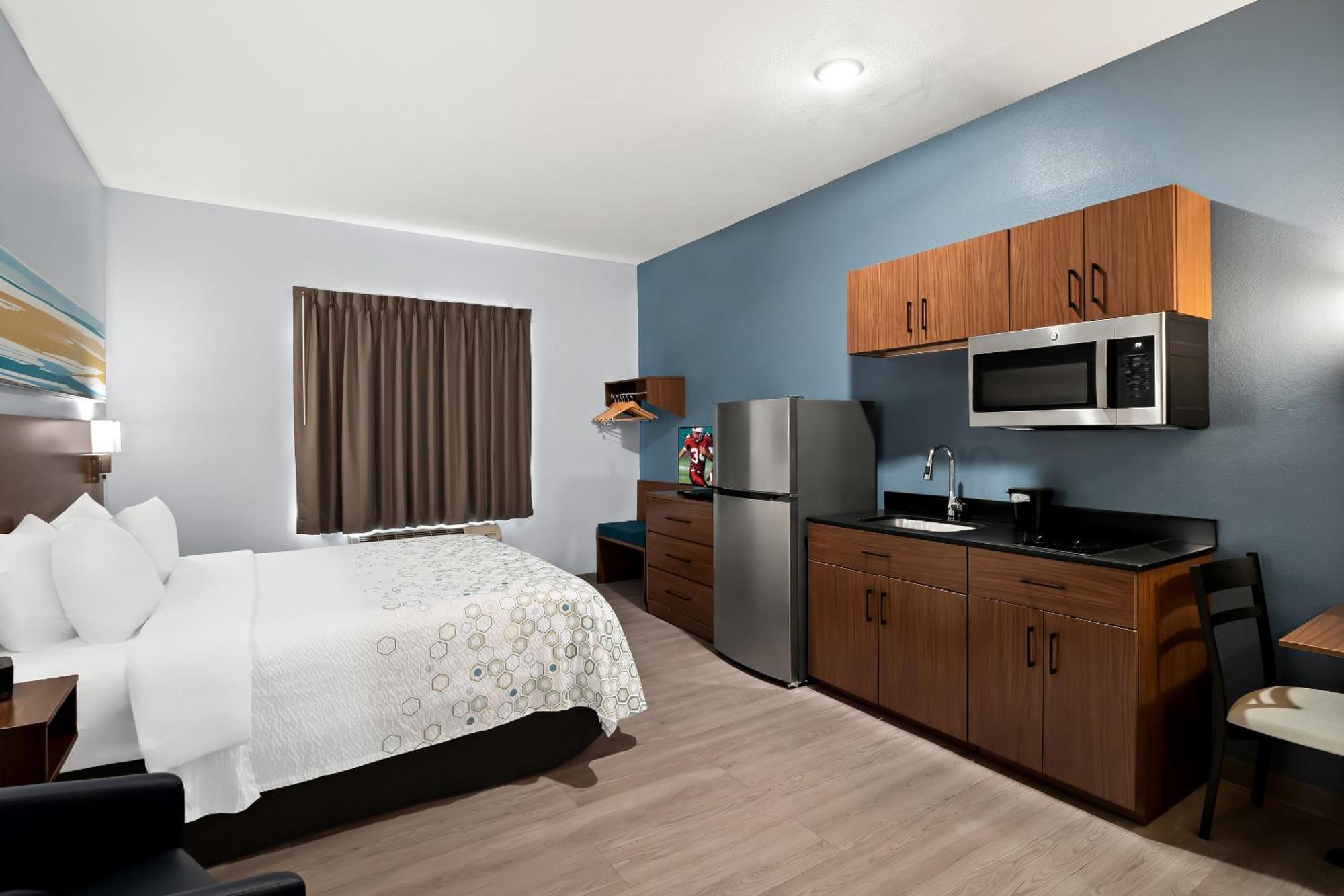 Hometowne Studios By Red Roof East Lansing - Okemos Exteriör bild